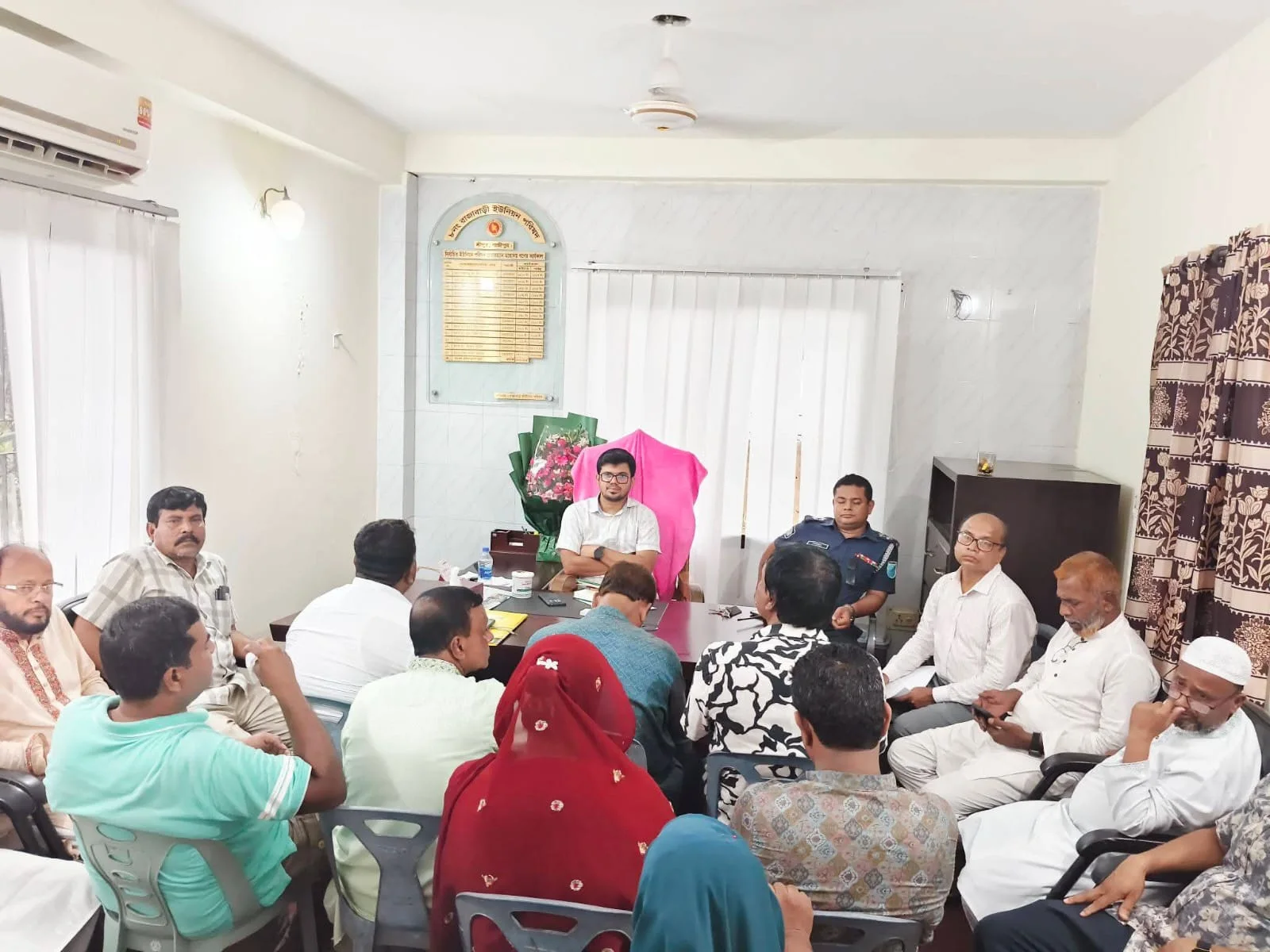 শ্রীপুরের রাজাবাড়ী ইউনিয়নে আইনশৃঙ্খলা সভা অনুষ্ঠিত