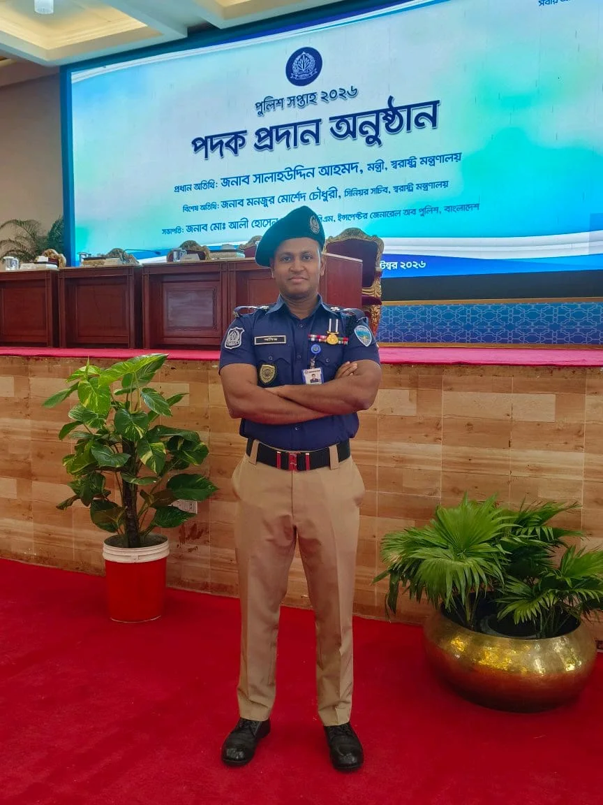 পাবনা জেলায় অপরাধ দমনে অসামান্য বীরত্বপূর্ণ,  সততা, নিষ্ঠা এবং কৃতিত্বপূর্ন কাজের জন্য পিপিএম (সাহসিকতা)  পেলেন এসআই(নি:) অসিত কুমার বসাক