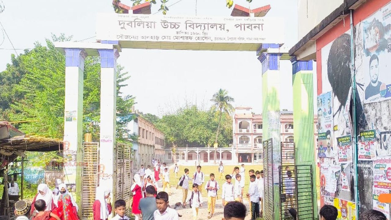 সামান্য চুল কাটার জেরে শিক্ষক জিল্লালের নির্মম প্রহার!