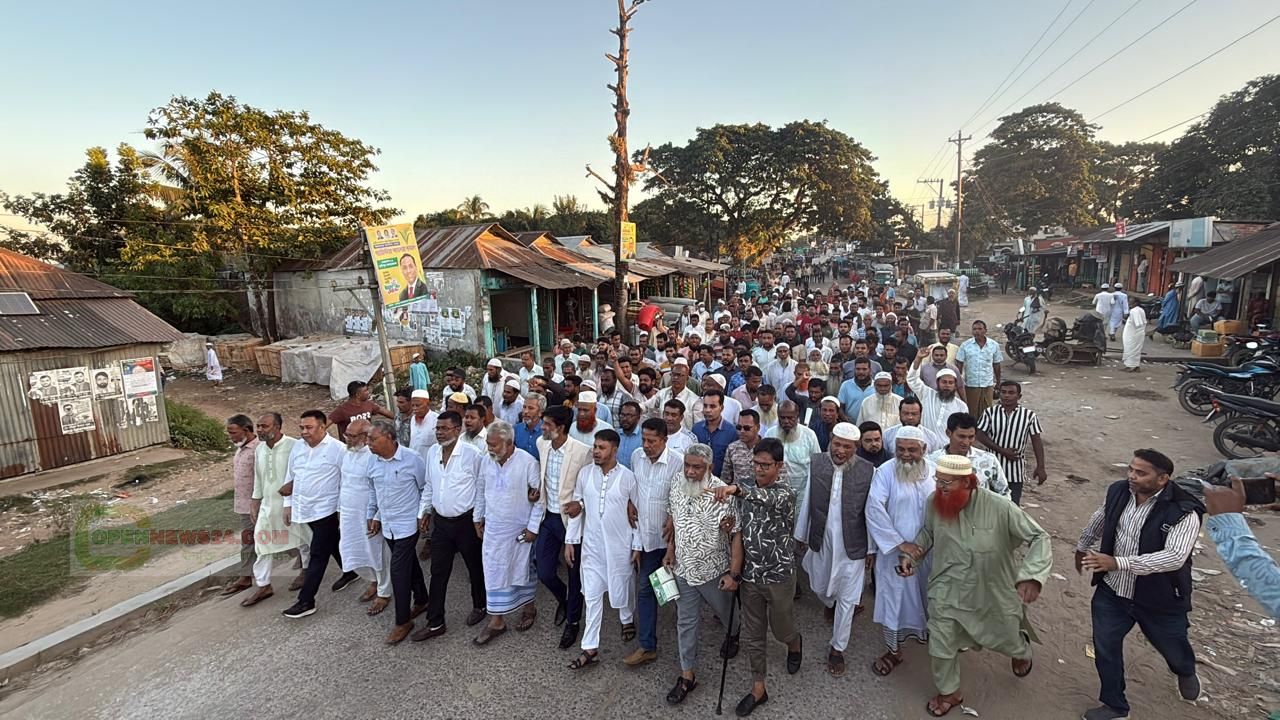 দুর্গাপুরে ধানের শীষের প্রার্থী ব্যারিস্টার কায়সার কামালের পক্ষে বিশাল মিছিল ও গণসংযোগ