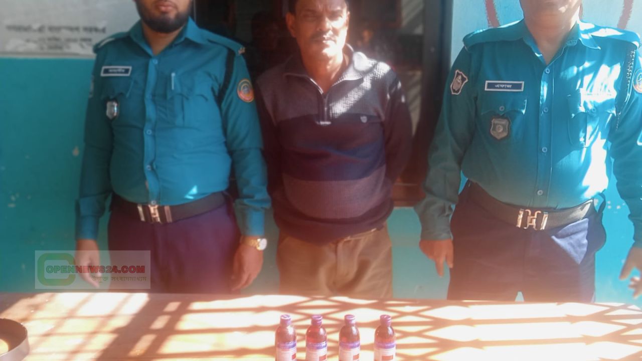 হারাগাছে পুলিশের অভিযানে ৪ বোতল নিষিদ্ধ CHOCO সিরাপ উদ্ধার — বগুড়ার ল্যাংড়া রসুল গ্রেফতার