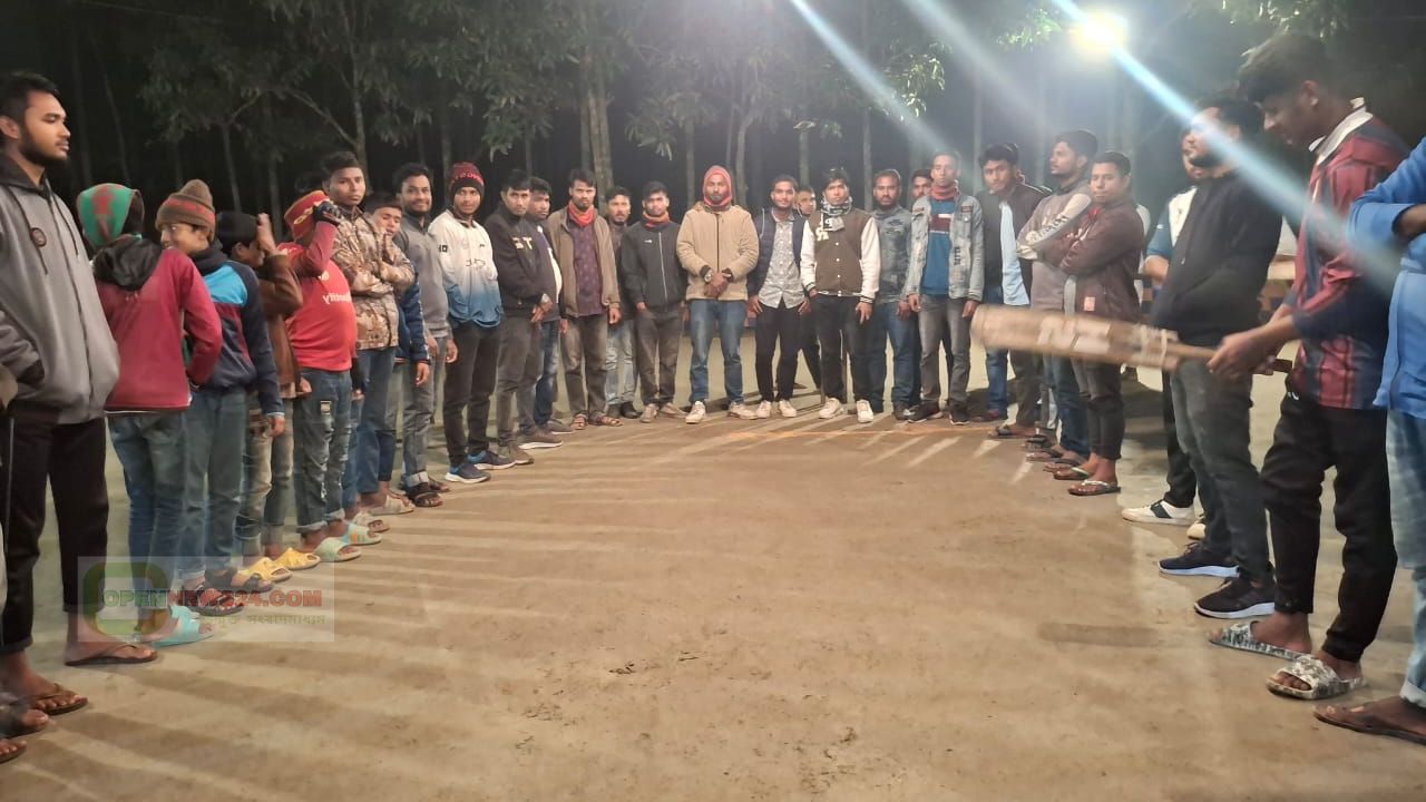 মুন্সীপাড়া সমাজ কল্যাণ সংগঠন আয়োজিত নাইট সটপিস ক্রিকেট টুর্নামেন্ট মাঠে বসলো ক্রীড়ার জমজমাট আসর! 