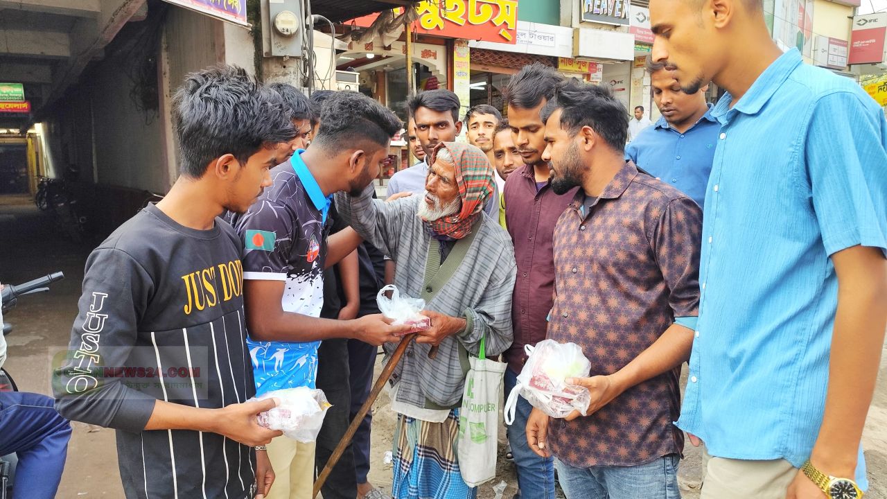 বিএনপি চেয়ারপারসন খালেদা জিয়ার সুস্থতা কামনায় বীরগঞ্জ উপজেলা ছাত্রদলের খাবার বিতরণ কর্মসূচি।