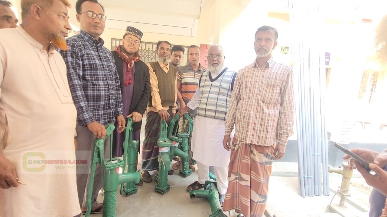 ৬নং টেপা মধুপুরে ধর্মীয় প্রতিষ্ঠানসমূহে নলকূপ বিতরণ