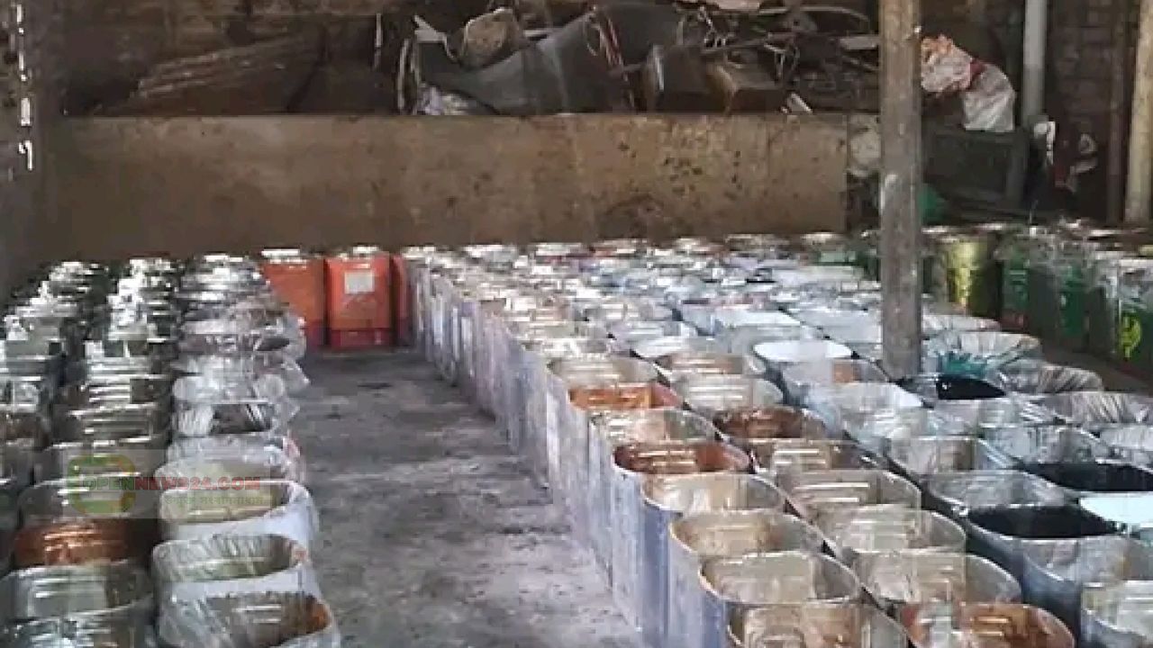 লালপুরে ভেজাল গুড়বিরোধী ভ্রাম্যমাণ আদালতের অভিযান, এক লক্ষ টাকা জরিমানা