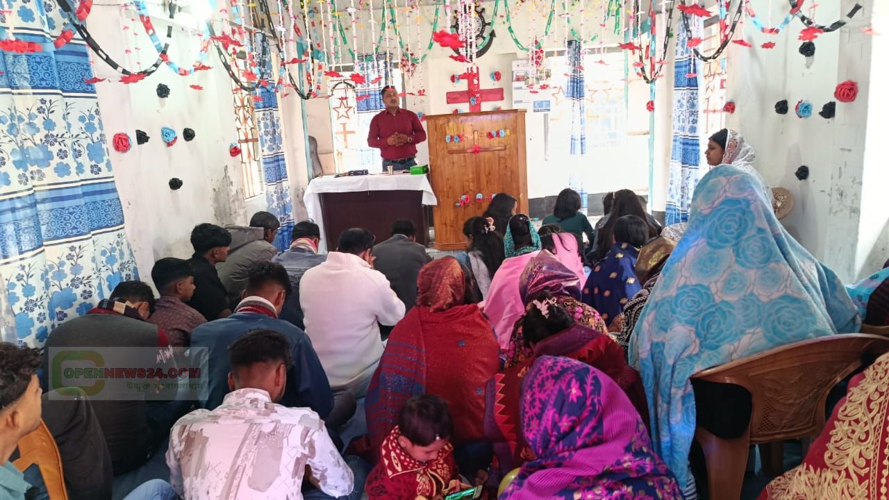 নড়াইলে ধর্মীয় ভাবগাম্ভীর্যে খ্রিষ্টানদের বড়দিন উদযাপন