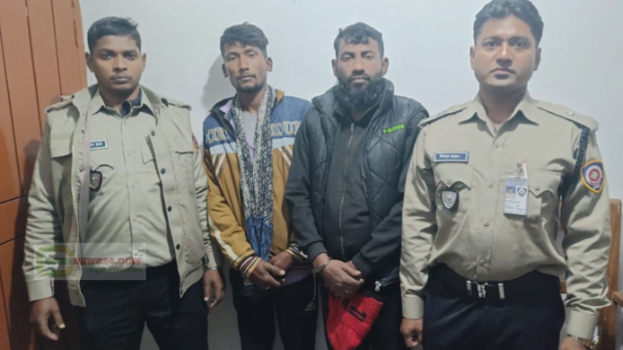 পটুয়াখালীর মহিপুরে ৩৮৫ পিস ইয়াবাসহ দুই মাদক কারবারি আটক