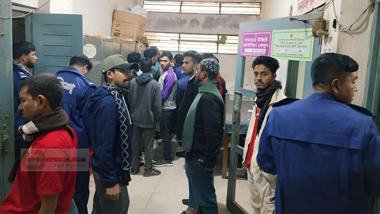 হাতিয়ায় রোলারচাপায় প্রাণ গেল স্কুলছাত্রের