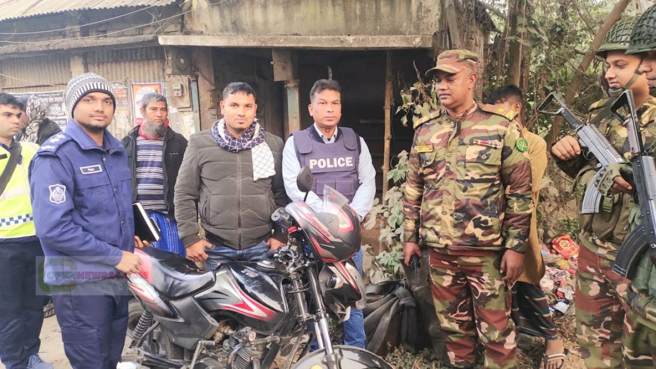 সালথায় যৌথবাহিনীর চেকপোস্ট