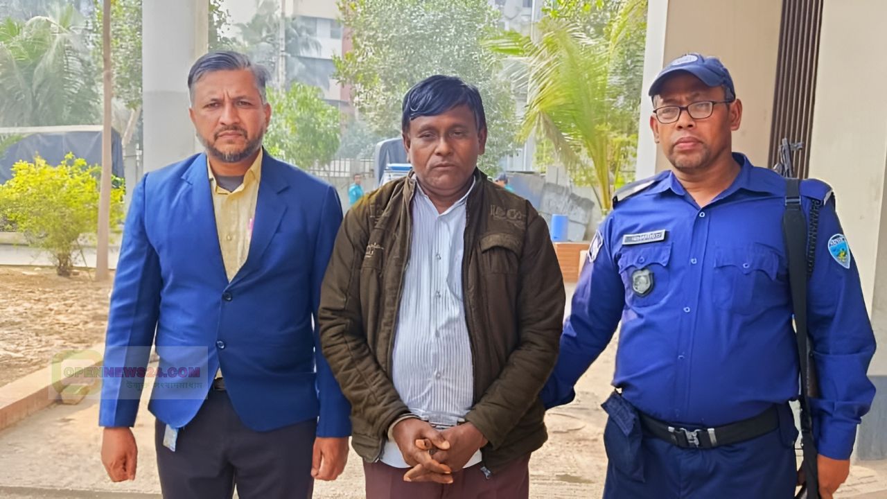 হাতিয়ায় সরকারি জমি দখলের চেষ্টার মামলায় বিএনপি নেতা গ্রেফতার