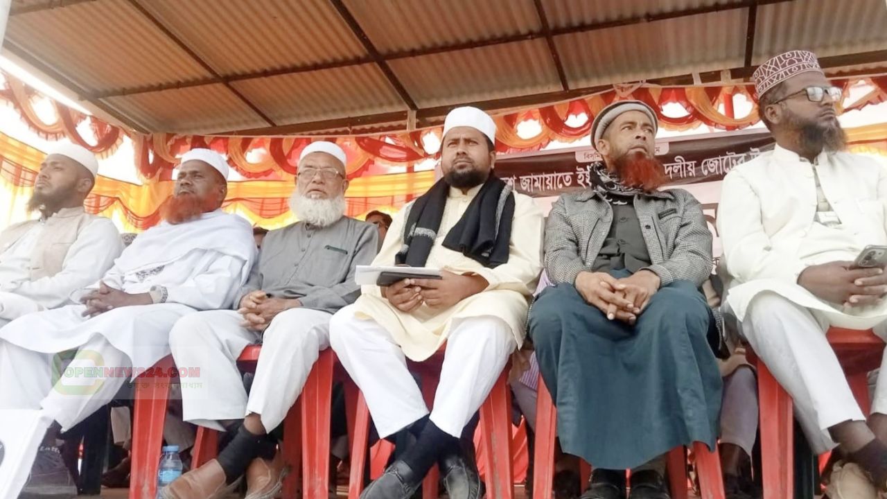 নড়াইলের কালিয়ার চাঁচুড়ী বাজারে উপচে পড়া জনসমাগম, প্রধান অতিথি ওবায়দুল্লাহ কাইসার