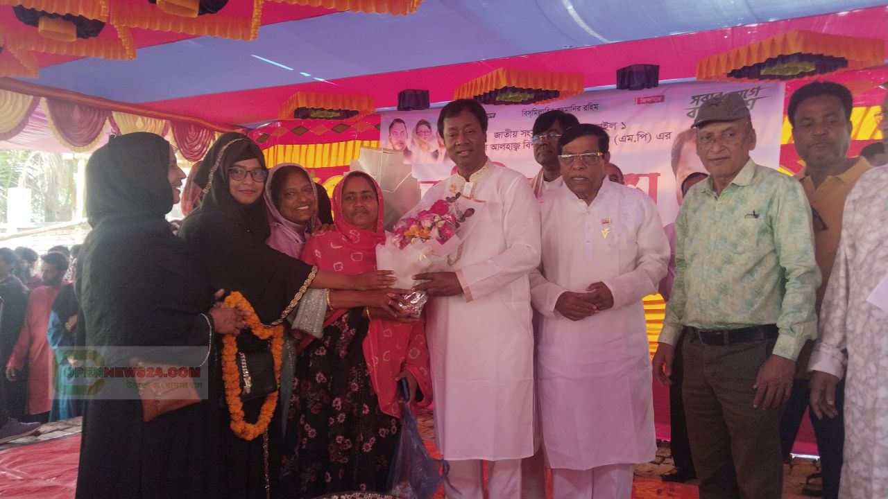 নবনির্বাচিত সংসদ সদস্য বিশ্বাস জাহাঙ্গীর আলমকে ফুলেল শুভেচ্ছা ও ভালোবাসায় সিক্ত করেছেন সকল স্তরের নেতাকর্মীরা।