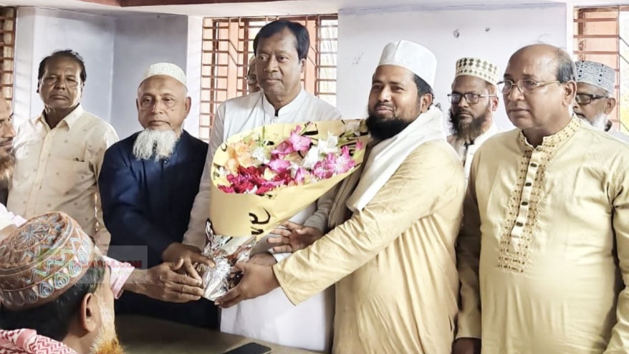 জামায়াত নেতাদের সঙ্গে এমপি বিশ্বাস জাহাঙ্গীর আলমের মতবিনিময়