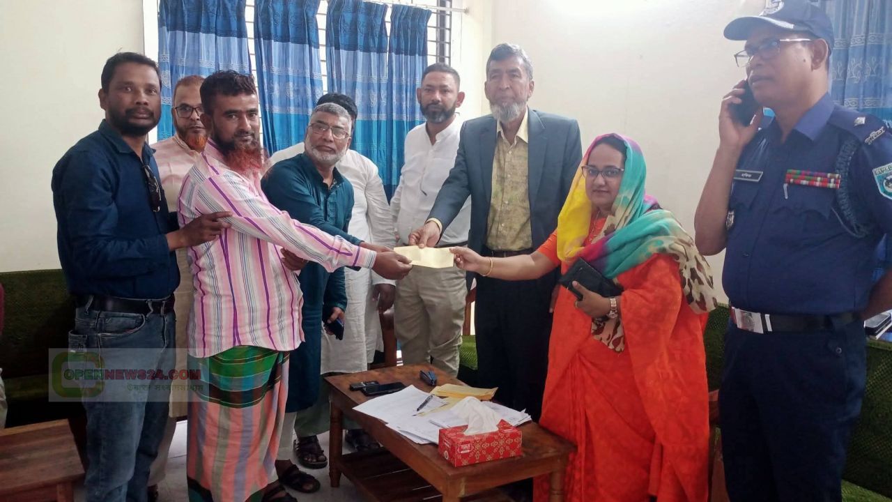 রাণীশংকৈলে ১৫৪ জন গত সরকারের আমলে গাইবি মামলার আসামিদের প্রধানমন্ত্রীর ঈদ উপহার প্রদান