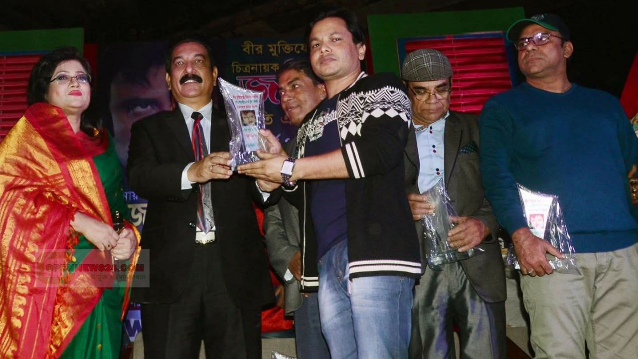 পবিত্র ঈদ-উল-ফিতরের শুভেচ্ছা জানিয়েছেন  সিরাজগঞ্জ উল্লাপাড়া উপজেলা নবাগত নায়ক তুরাজ খান 